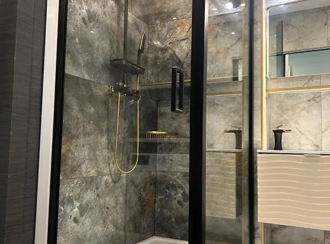 ロフト 5 プレイシズ ウィズ ビュー オン エッフェル タワー アパート