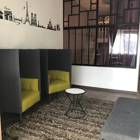 Loft 5 Places With View On Eiffel Tower Paříž